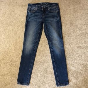 American Eagle - Size 4 Regular. Skinny stretch jeans